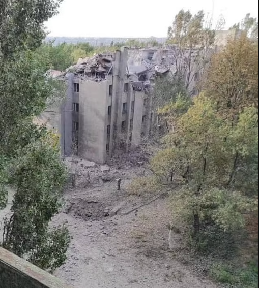 Ukrainian strike allegedly kills 200 Russian paratroopers in makeshift HQ in occupied Luhansk region (photos)
