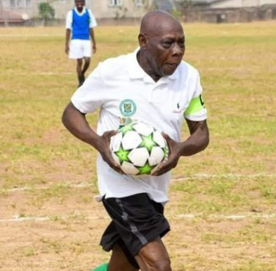 Former President Olusegun Obasanjo serves as captain of football team at his alma mater