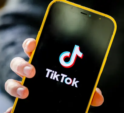 US threatens to ban TikTok if Chinese owners don