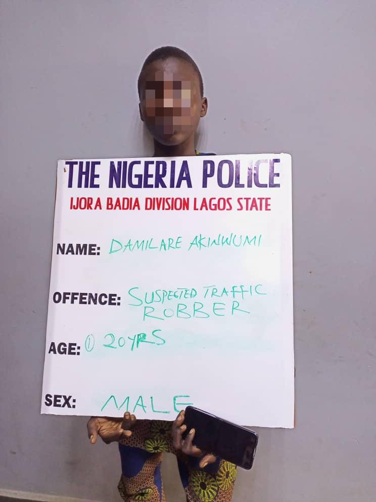 Police arrests 20-year-old notorious traffic robber, recovers Samsung Galaxy Z Flip