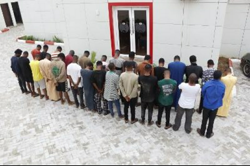 EFCC nabs cleric, twin brothers, 25 others for alleged yahoo business in Ilorin